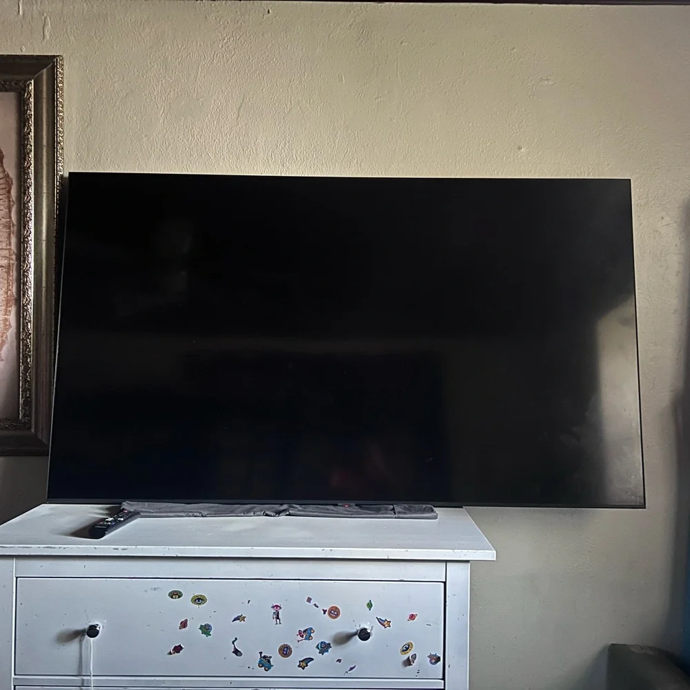 Samsung 70-Inch Class Tu7000 Crystal Uhd 4K Smart TV 2022 Model with Remote
